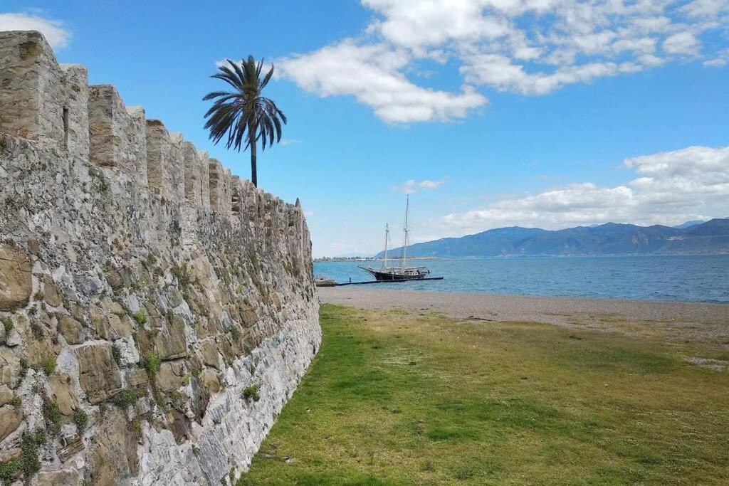 Naupactus Unique Harbor Apartment In A Stone House! Nafpaktos Ngoại thất bức ảnh