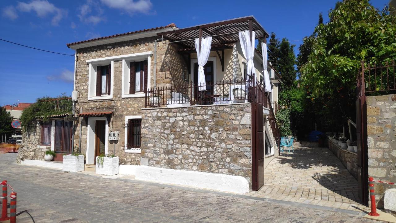 Naupactus Unique Harbor Apartment In A Stone House! Nafpaktos Ngoại thất bức ảnh